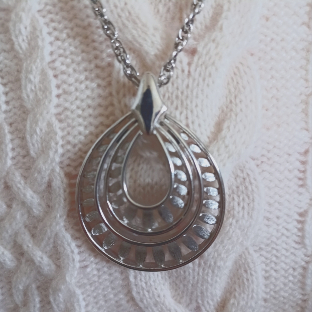 Vintage Crown Trifari Double tier Pendant Necklace